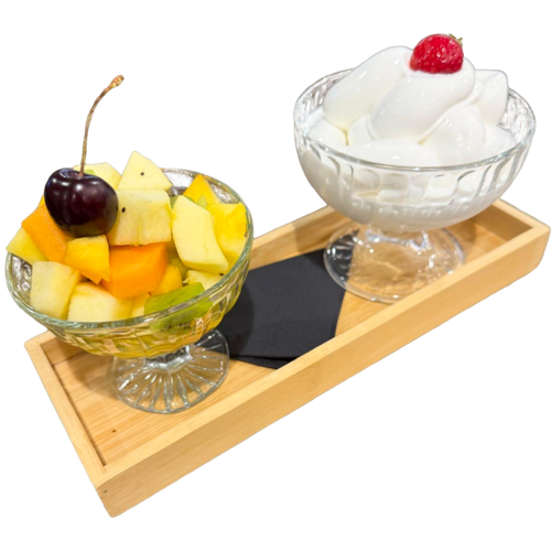 Plain yogurt with fresh fruit